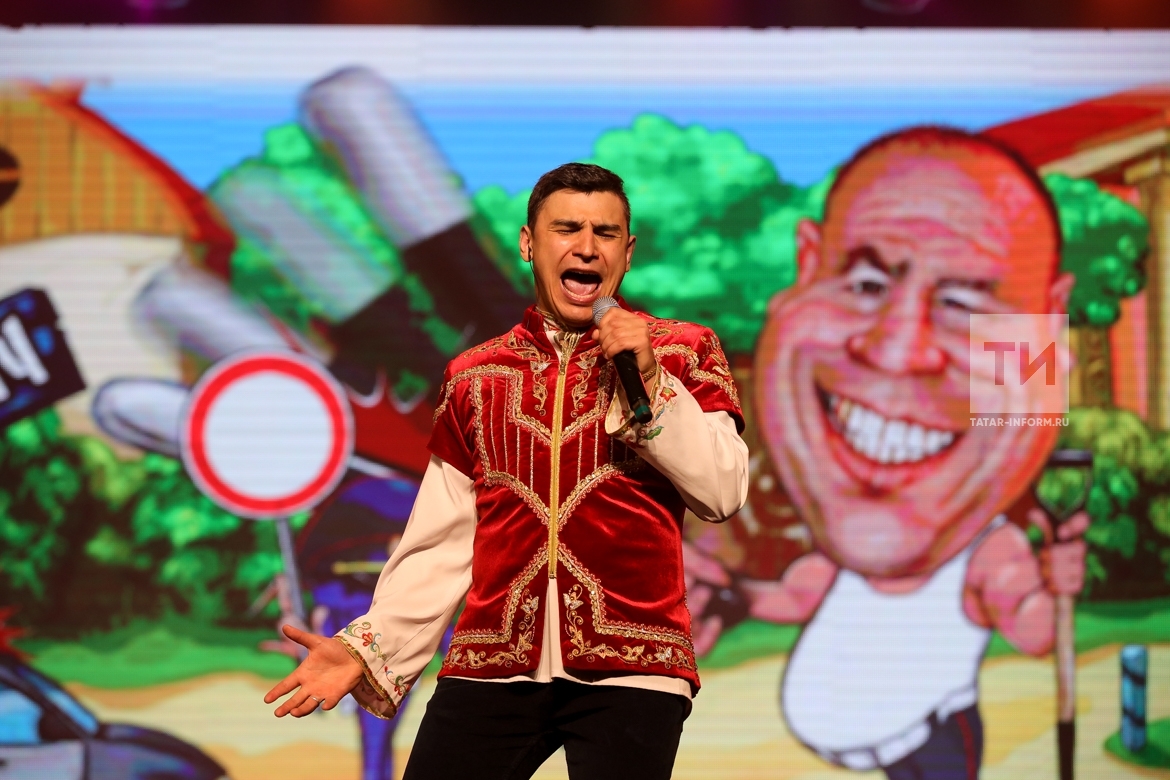 Данир сабиров 2021. Данир сабиров дуслар. Данир сабиров дуслар. Данир джалов. Татарский юморист данир сабиров.