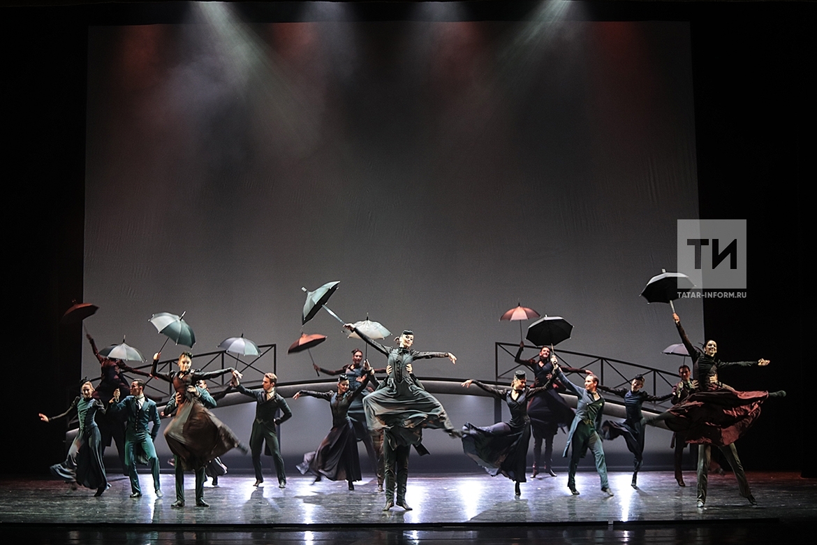 Театр Бориса Эйфмана привез на Нуриевский фестиваль балет об умирающем композиторе 