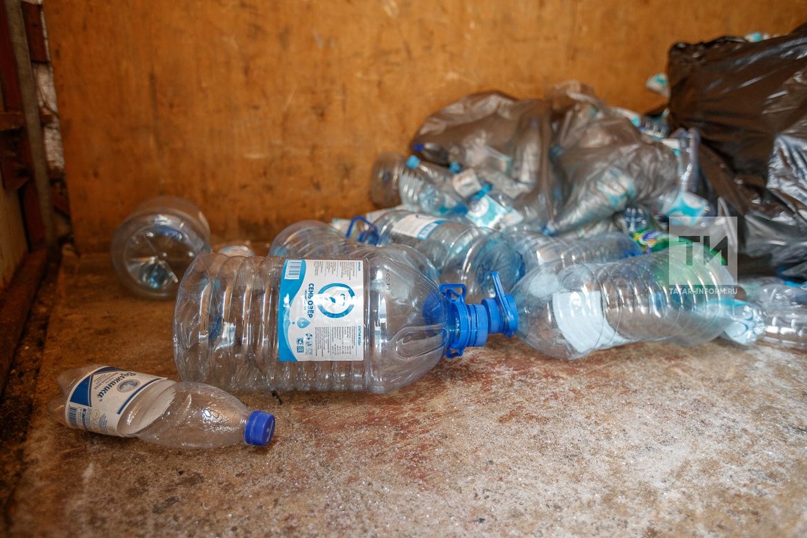 5. 1 кг пластиковых бутылок. вес одной пластиковой бутылки. вес пэт-бутылки 5л. бутылка пэт 5л размеры.