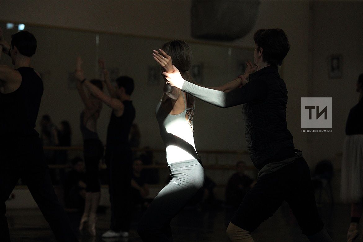 ÐкÑкурÑÐ¸Ñ Ð¿Ð¾ закулиÑью театра оперы и балета им. М. ДжалилÑ