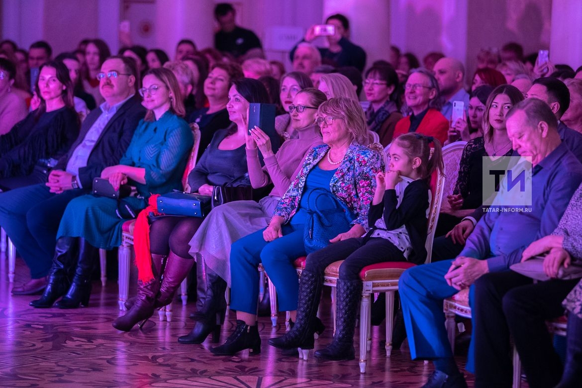 Сезон джазового феÑÑ‚Ð¸Ð²Ð°Ð»Ñ Ð² Казани завершилÑÑ Ð²Ñ‹Ñтуплением американÑкой певицы Шакары РоджерÑ
Певица мировой величины иÑполнила джазовые Ñтандарты в оригинальных аранжировках и авторÑкие композиции