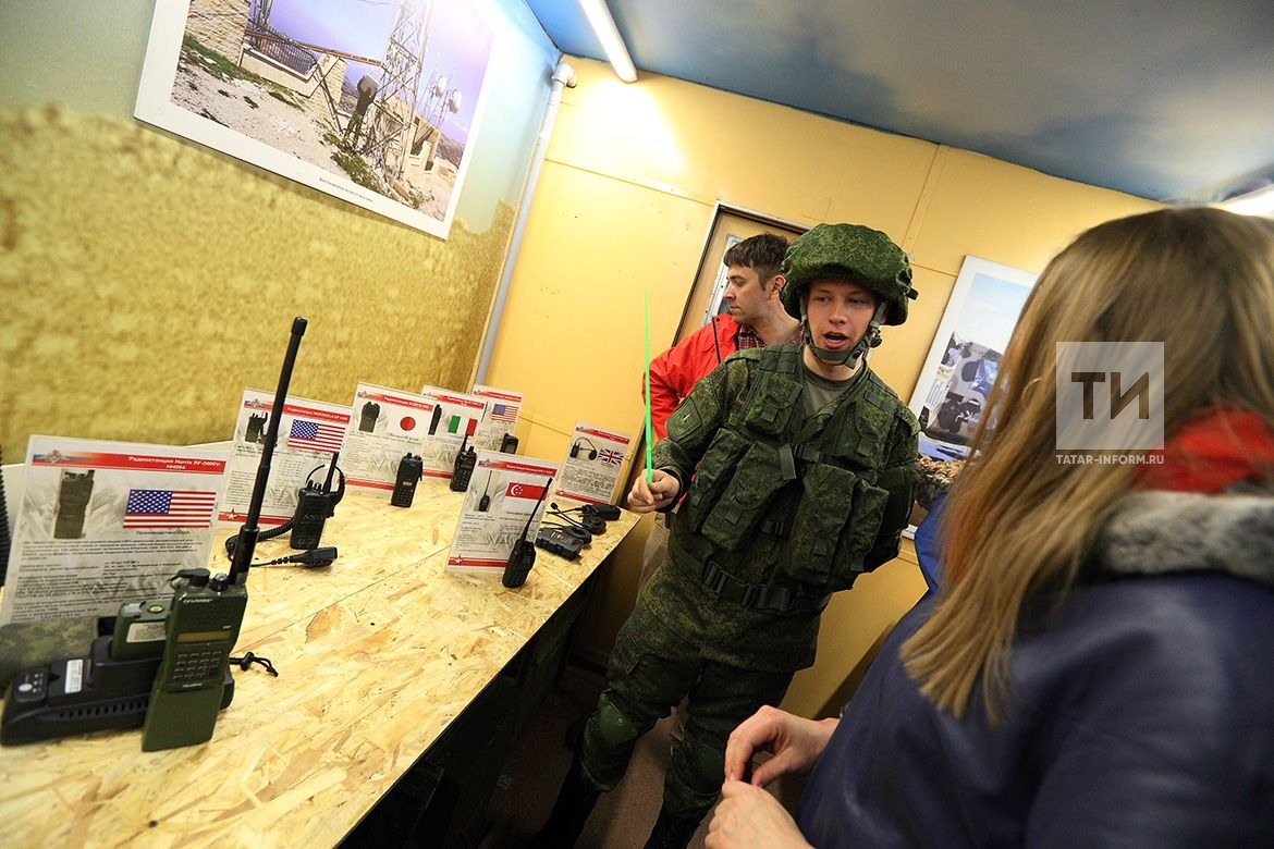 Побывавший ÑÐµÐ³Ð¾Ð´Ð½Ñ Ð² Казани в рамках акции «СирийÑкий перелом» поезд Ñ Ð·Ð°Ñ…Ð²Ð°Ñ‡ÐµÐ½Ð½Ð¾Ð¹ у боевиков техникой побил рекорд по поÑещаемоÑти. ПредÑтавленные ÑкÑпонаты оÑмотрели более 38 тыÑ. человек, из-за большого количеÑтва зрителей Ð²Ñ€ÐµÐ¼Ñ Ð¾Ñтановки пришлоÑÑŒ увеличить Ñ Ð´Ð²ÑƒÑ… чаÑов до четырех.