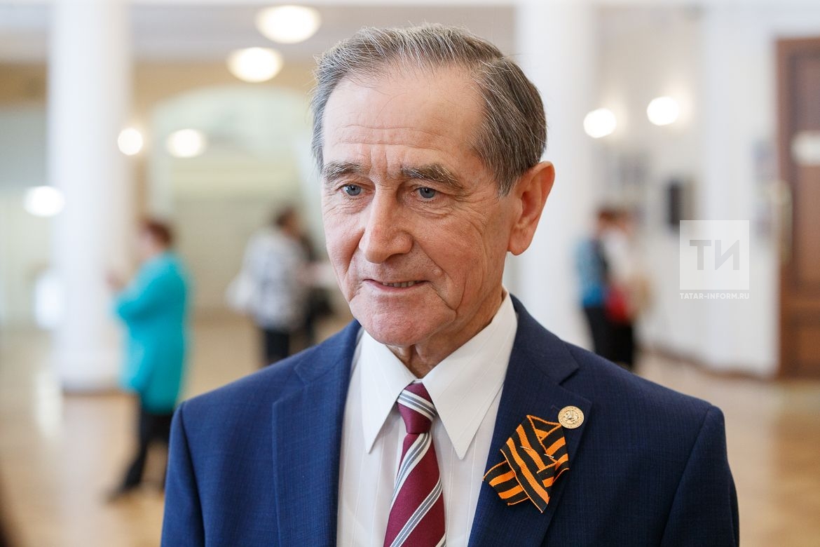 ÐидеÑами конкÑÑÑа ÑÑали девÑÑÑ Ð¼ÑниÑипалÑнÑÑ
Ñайонов ТаÑаÑÑÑана и ÐаÑ
иÑовÑкий Ñайон Ðазани. Ð Ñ
оде конÑеÑÑа лаÑÑеаÑов ÑеÑпÑбликанÑкого ÑеÑÑÐ¸Ð²Ð°Ð»Ñ Â«ÐалкÑÑ» ÑоÑÑоÑлаÑÑ ÑеÑÐµÐ¼Ð¾Ð½Ð¸Ñ Ð½Ð°Ð³ÑÐ°Ð¶Ð´ÐµÐ½Ð¸Ñ Ð¿Ð¾Ð±ÐµÐ´Ð¸Ñелей и ÑÑаÑÑников конкÑÑÑа «СемейнÑе ÑоÑоÑ
Ñоники Ðеликой ÐÑеÑеÑÑвенной войнÑ»