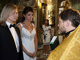 Домогаров объявил себя хозяином на свадьбе Насти Макеевой 